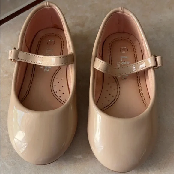Girl Toddler dress up shoes - Picture 1 of 3